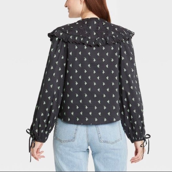 Universal Thread™ Women's Balloon Long Sleeve Embroidered Button-Down Shirt - Picture 2 of 4